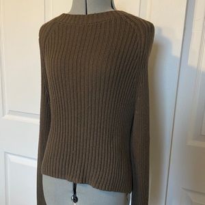 Long-sleeve sweater